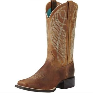 Women’s boots, have only been worn once and were originally bought for $200.